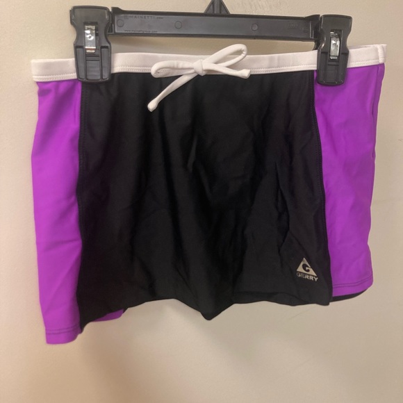 Vintage Gerry swimsuit with matching skirt - Picture 2 of 2